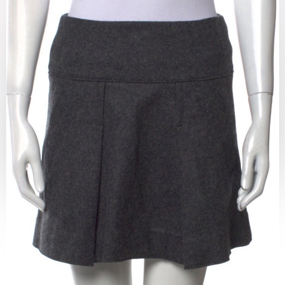 Vince Grey Wool Pleated Mini Skirt Size 0 Orig $295 - Picture 4 of 7